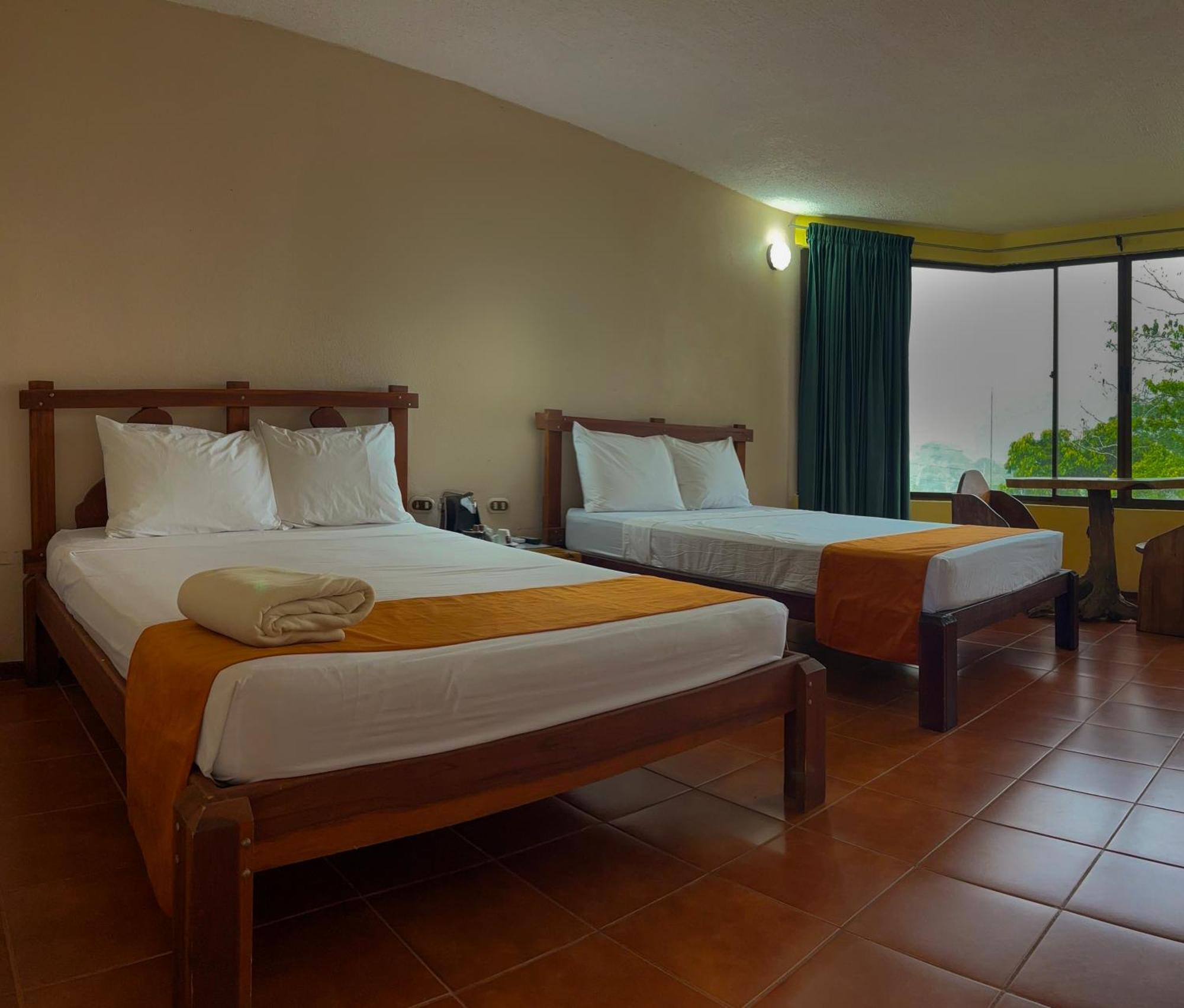 Arenal Roca Lodge & Bungalows La Fortuna 外观 照片